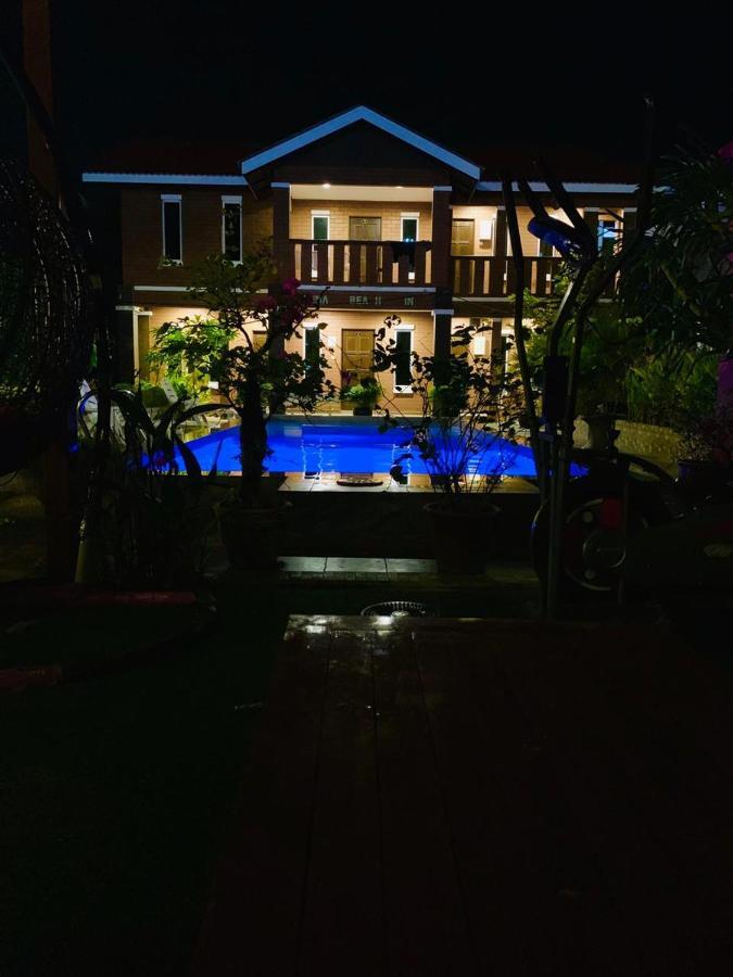 D Lima Beach Inn Pantai Cenang  Exteriér fotografie